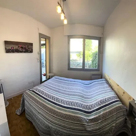 Marie Louise - Agreable De 35m2 Avec 4 Couchages A Sanary-sur-mer Proche Des Plages Mae-9824 * Six-Fours-les-Plages